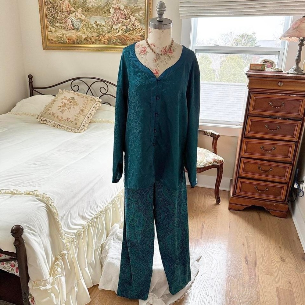 Blue satin pajama set  90s victoria's secret teal satin pajama set‎